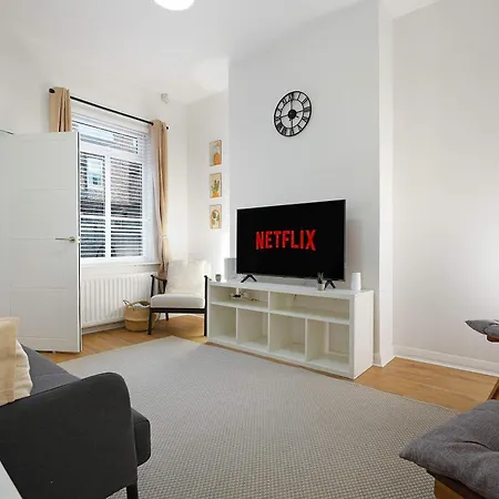 Modern Duplex 4br Thornaby By With Us
