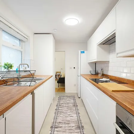 Modern Duplex 4br Thornaby By With Us