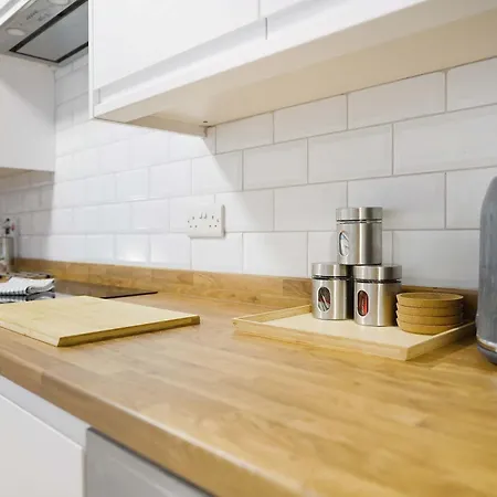 Modern Duplex 4br Thornaby By With Us *